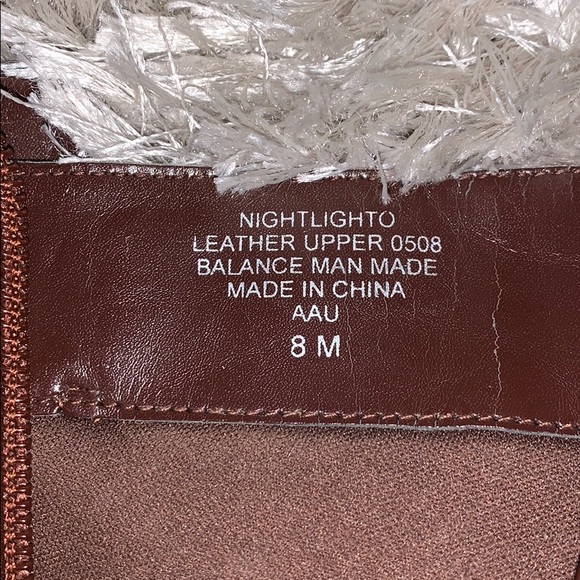 brown leather boots - Picture 3 of 7